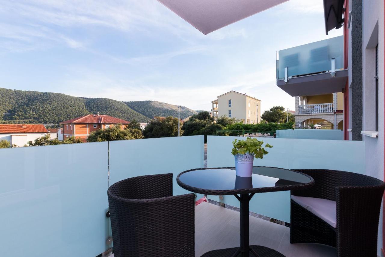 Apartments And Rooms With Parking Space Grebastica, Sibenik - 17831 Grebaštica Exterior foto