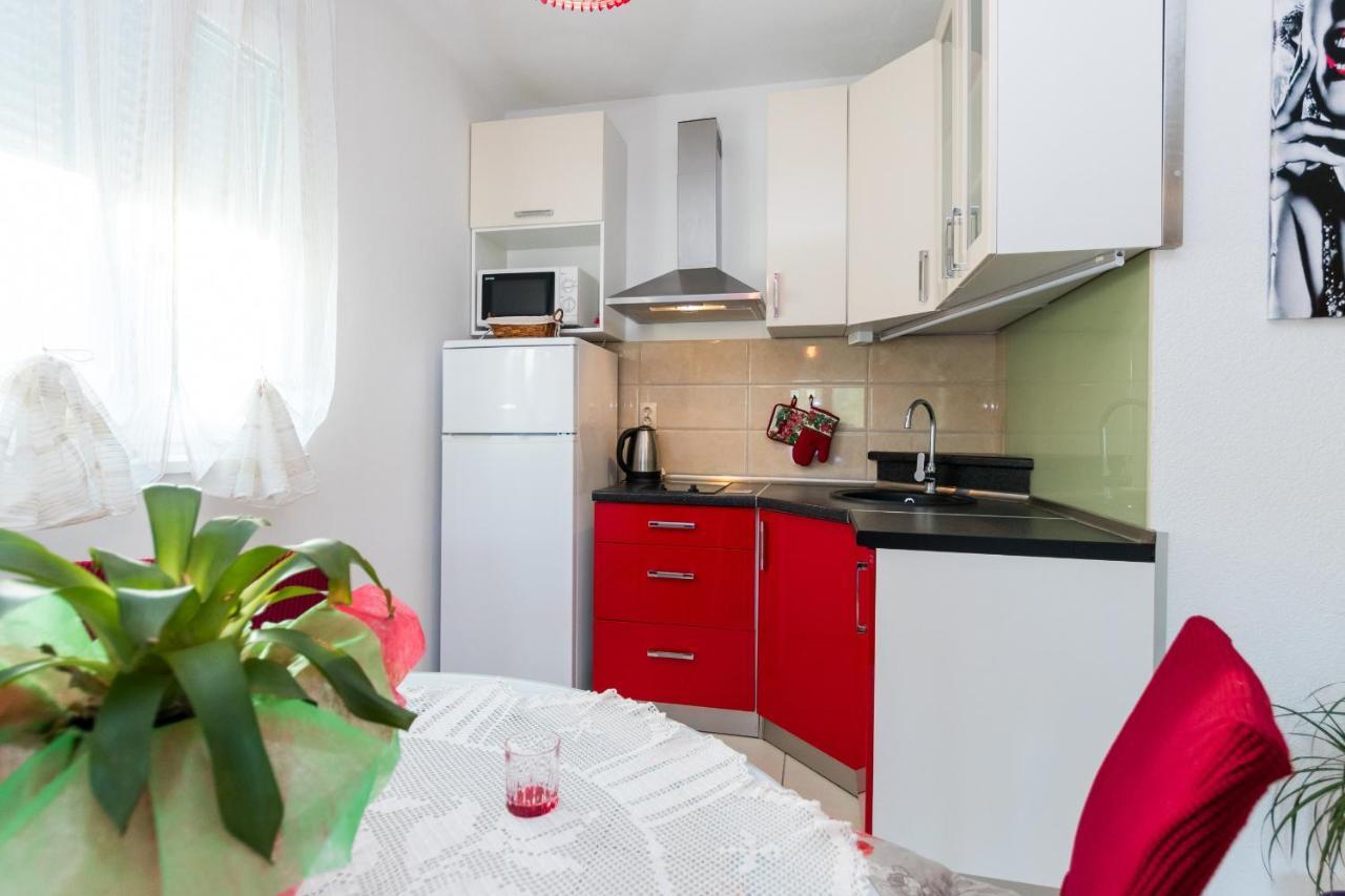 Apartments And Rooms With Parking Space Grebastica, Sibenik - 17831 Grebaštica Exterior foto
